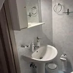 Modern Apartment *
